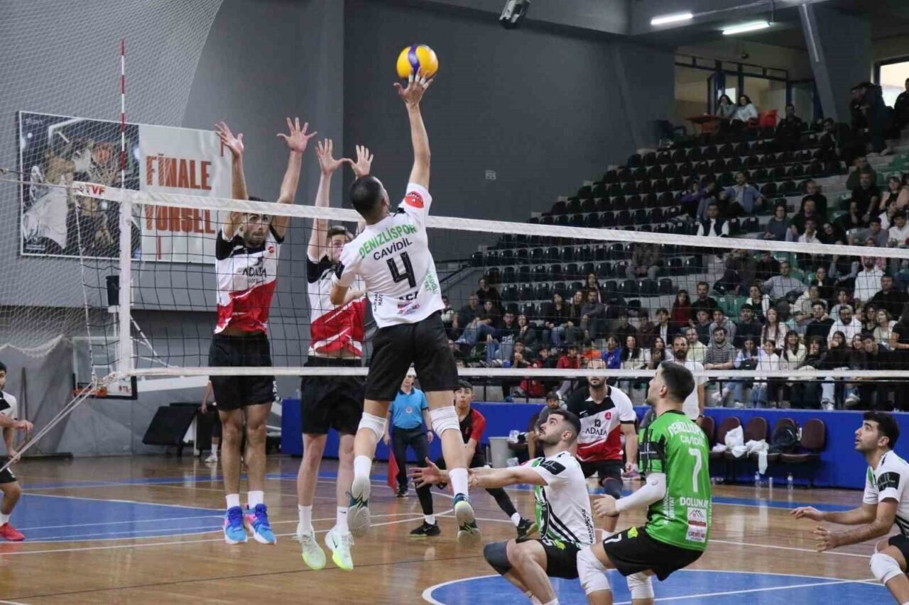 11 maçtır bileği bükülmeyen Denizlispor Cavidil play-off’u garantiledi