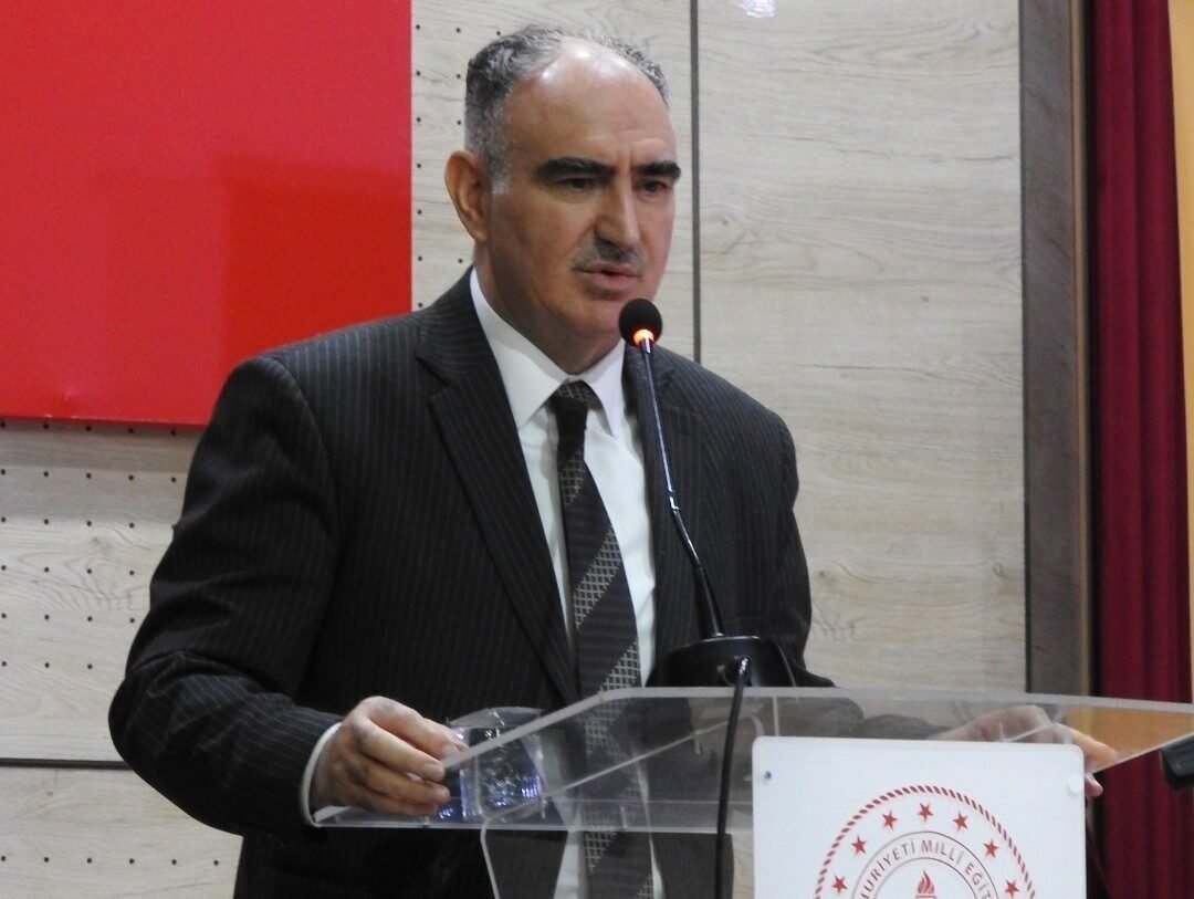 AK Parti Grup Başkanvekili Yenişehirlioğlu, Öğretmen Akademisinde