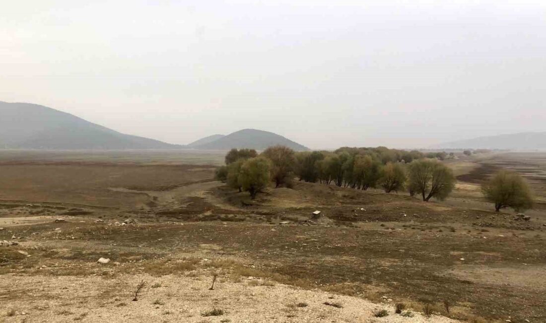 Antalya ve etrafında, iklim değişikliği ve bilinçsiz su kullanımı nedeniyle