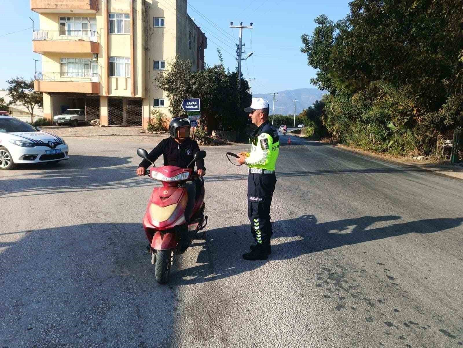 Antalya’da kurallara uymayan motosiklet şoförlerine ceza yağdı