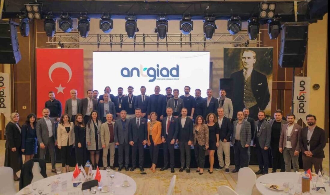 Antalya Genç İş İnsanları Derneği (ANTGİAD), genişletilmiş üye toplantısı kapsamında