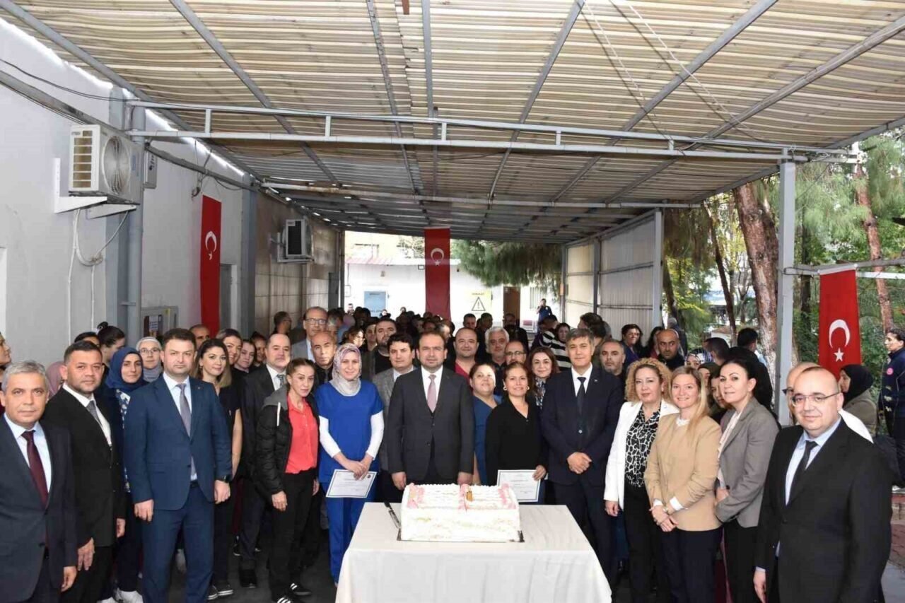 Atatürk Devlet Hastanesi’nde personellere teşekkür belgesi verildi