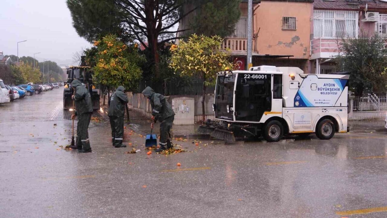 Aydın Büyükşehir Belediyesi ve ASKİ tam kadro sahada
