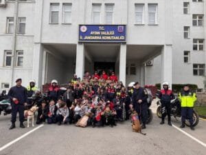 Aydın’ın Efeler ilçesi Gazi Paşa Ortaokulu’nda eğitim gören öğrenciler ile