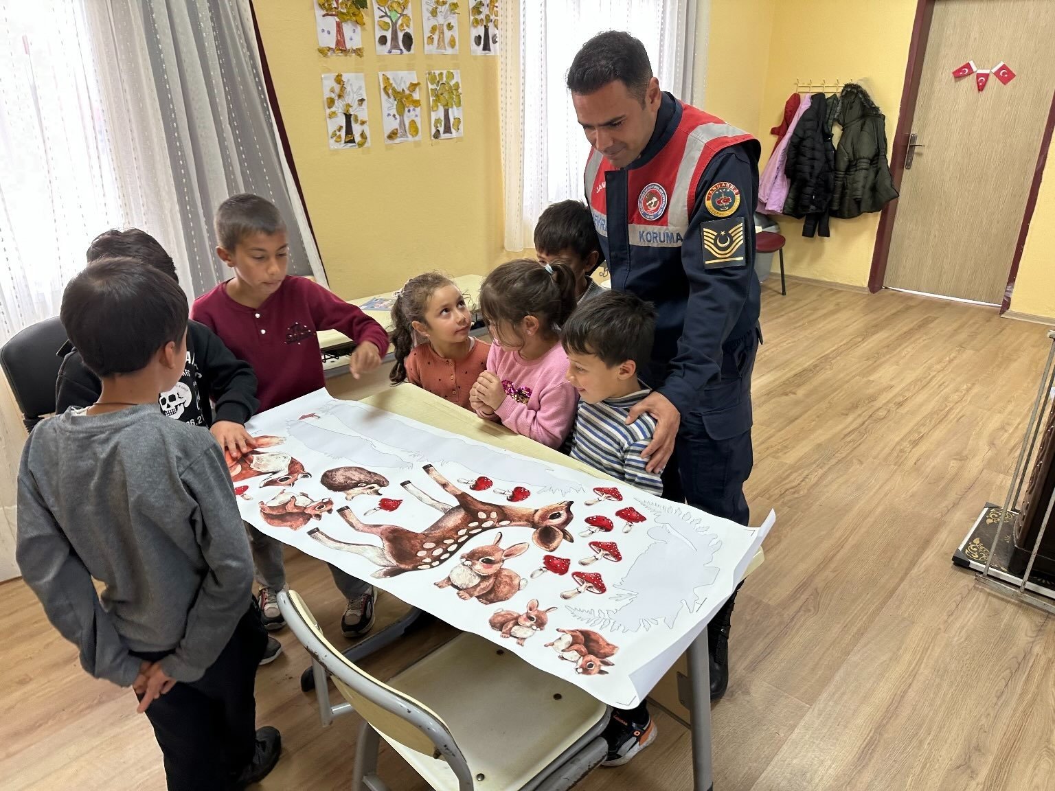 Aydın’da minik kalplere hayvan sevgisi aşılanıyor