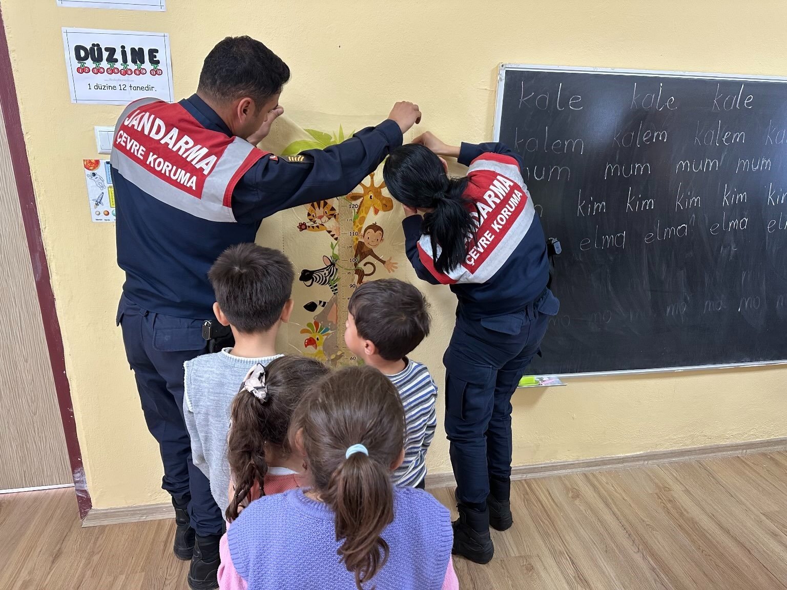 Aydın’da minik kalplere hayvan sevgisi aşılanıyor