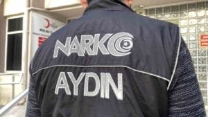 Aydın’ın Efeler ve Söke ilçelerinde narkotik polisleri tarafından düzenlenen operasyonlar