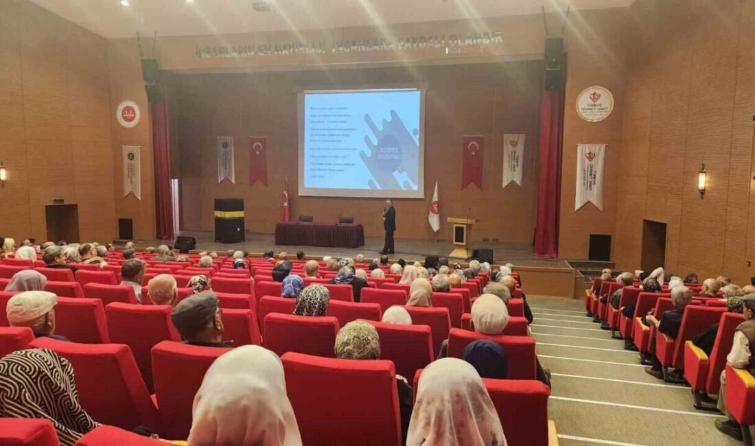 Aydın İl Müftülüğü tarafından kutsal topraklara gidecek olan umreciler için