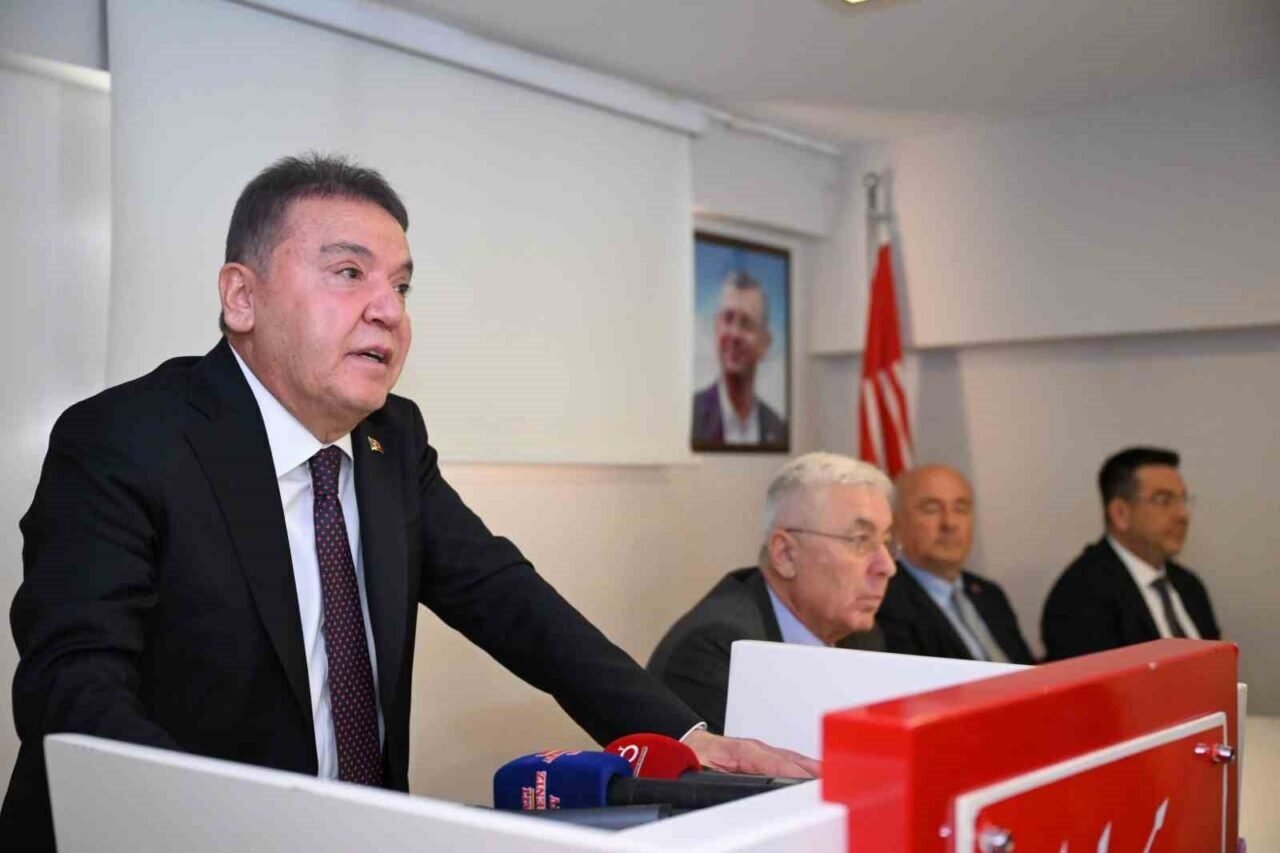 Başkan Böcek: "Kumluca’ya 1 milyar 418 milyon TL yatırım yaptık”