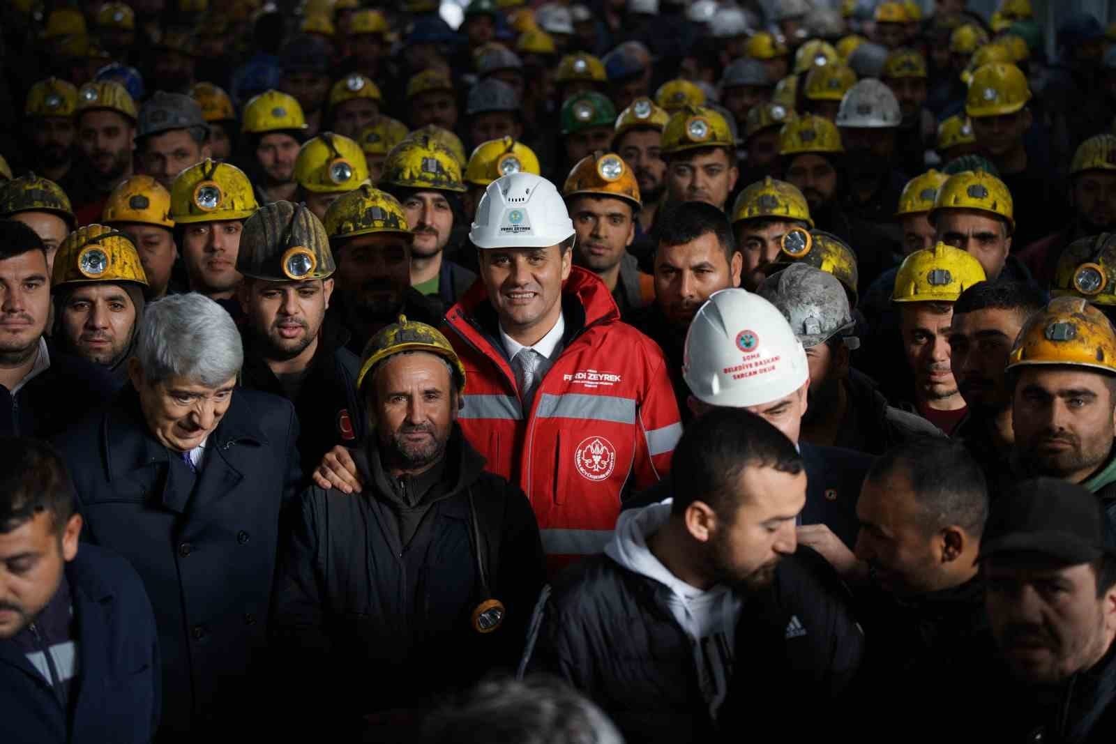 Manisa Büyükşehir Belediye Başkanı Mimar Ferdi Zeyrek, 4 Aralık Dünya