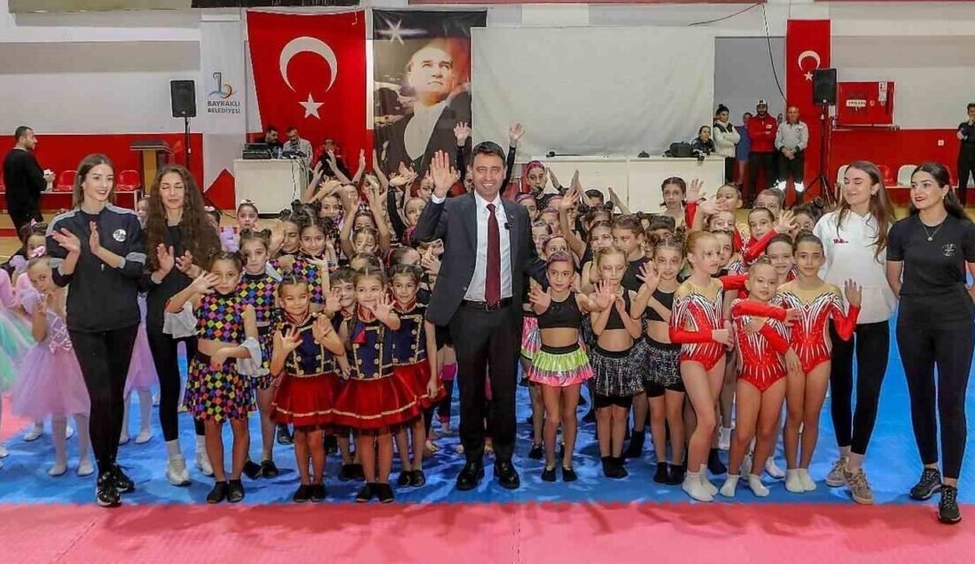 Bayraklı Belediyesinin düzenlediği jimnastik ve bale kurslarına katılan 412 sporcu,