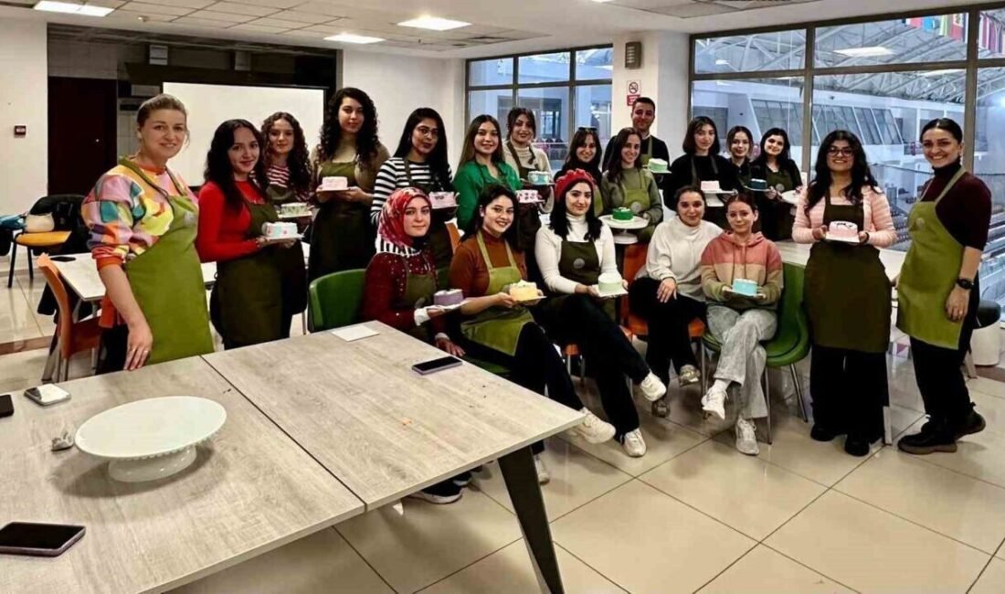 İzmir Büyükşehir Belediyesi gençlere kendilerini geliştirmeleri için yeni kapılar açılıyor.