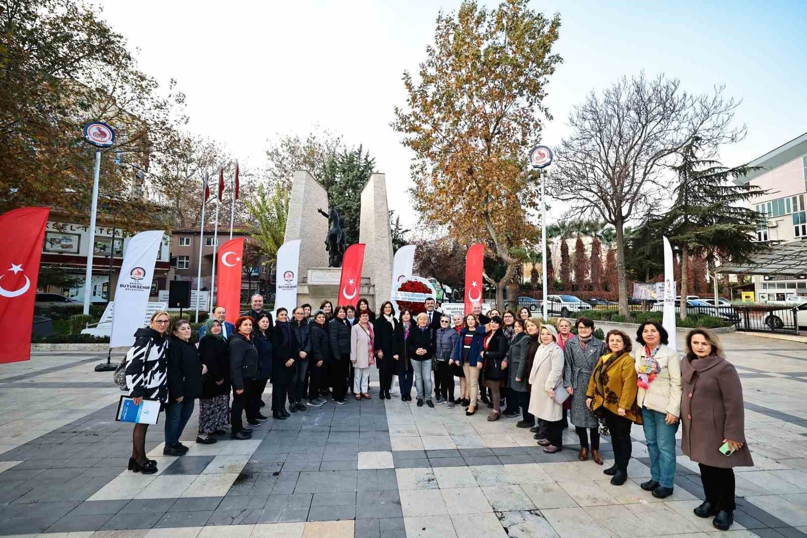 Denizli Büyükşehir Belediyesi Bayan Meclisi seçme ve seçilme hakkını kutladı