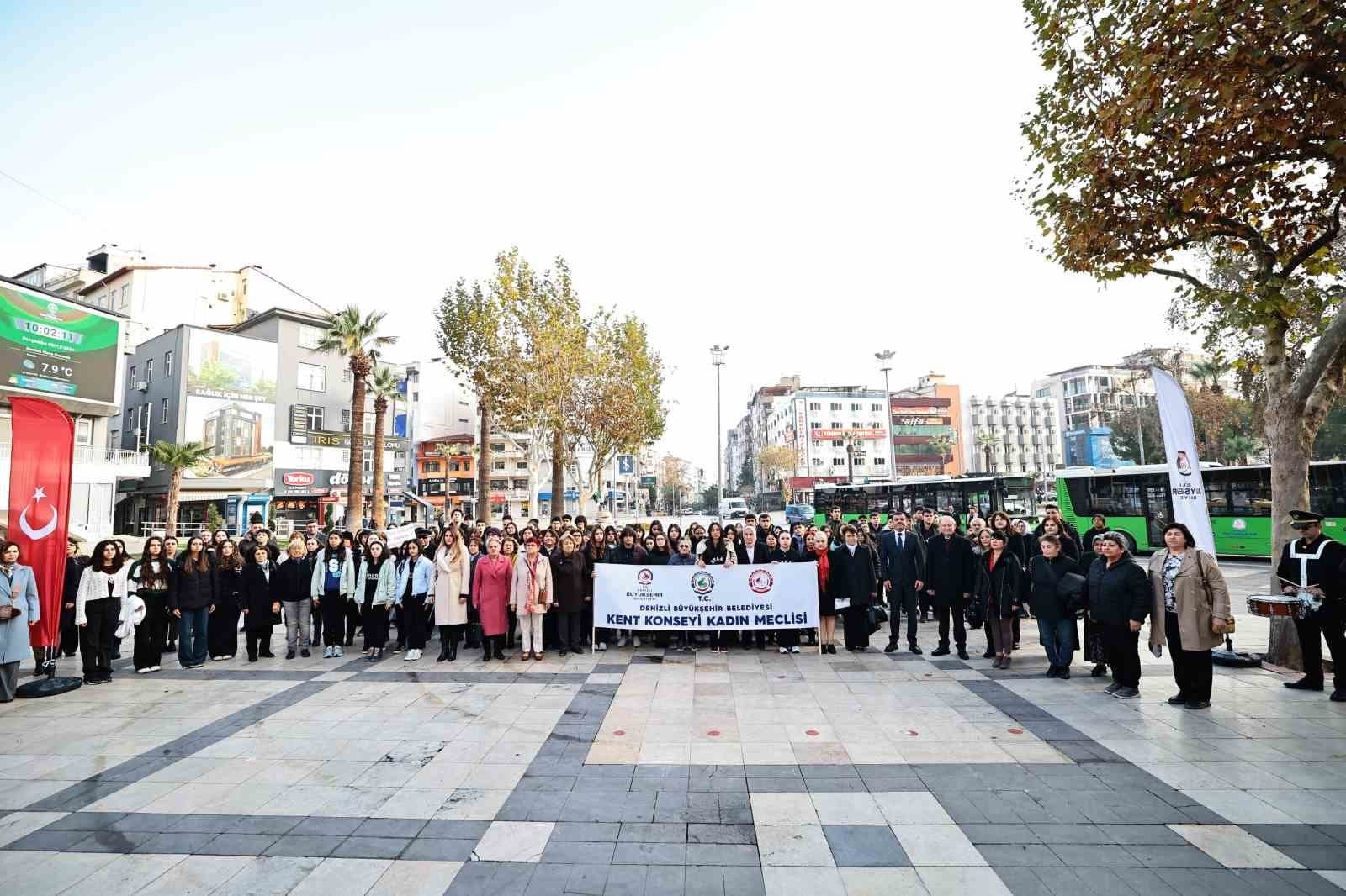 Denizli Büyükşehir Belediyesi Bayan Meclisi seçme ve seçilme hakkını kutladı