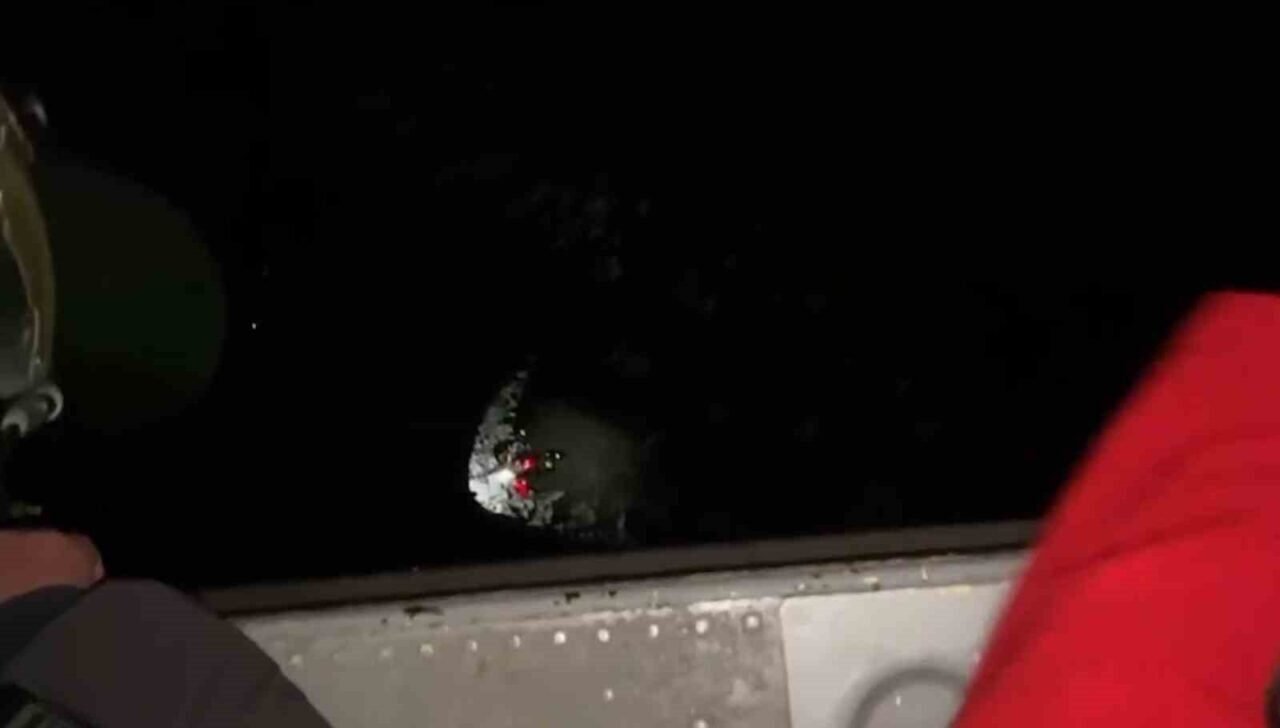 Doğa yürüyüşü sırasında ayağı kırıldı, jandarmanın helikopterli operasyonuyla kurtarıldı