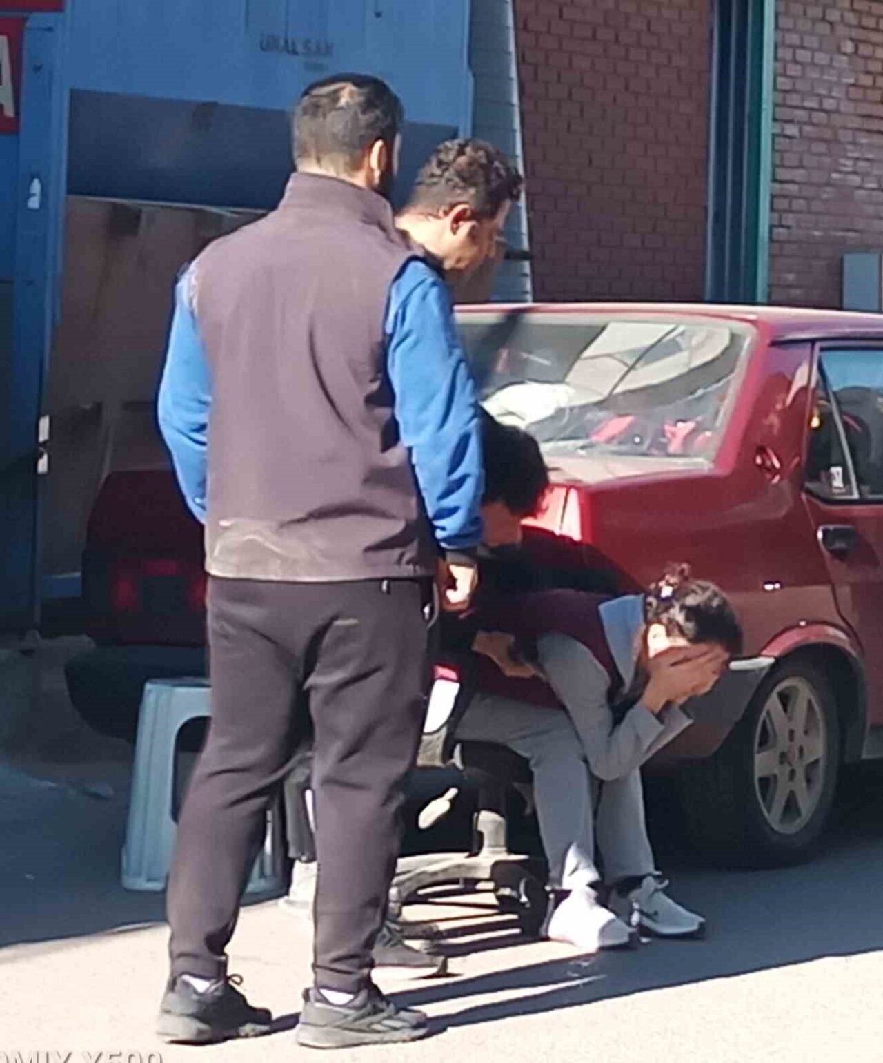 Eşinin ölümüne inanmakta zorlandı, "Çocuklarıma nasıl söyleyeceğim" diyerek gözyaşı döktü
