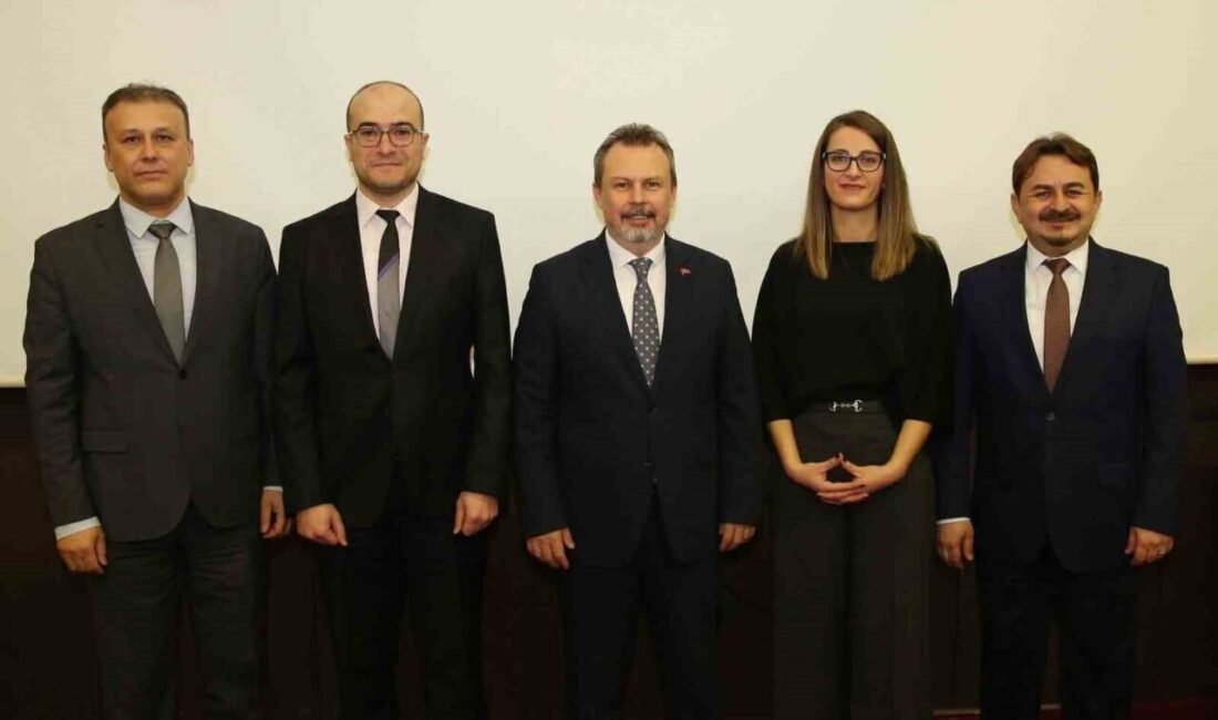 Geleceğin Teknikerleri Paneli Manisa Celal Bayar Üniversitesinde gerçekleşti