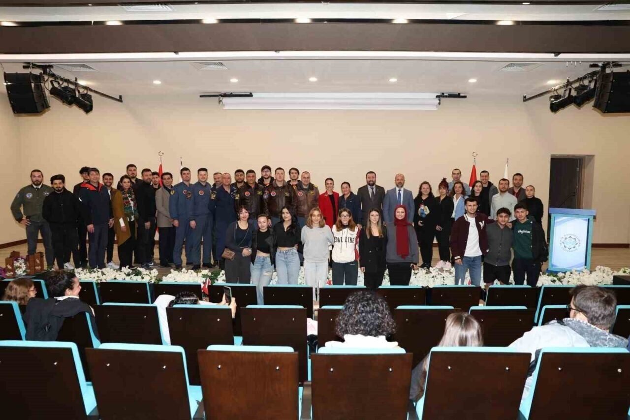 Gökyüzünün kahramanları ALKÜ’lü öğrencilerle buluştu
