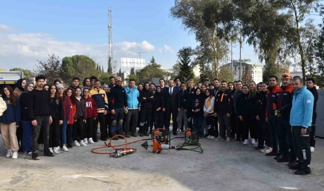 Aydın İl Sağlık Müdürü Dr. Eser Şenkul, ADÜ öğrencilerine yönelik