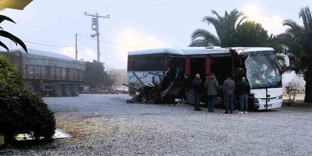 İngiliz turistin hayatını kaybetmesiyle otobüs kazasında ölü sayısı 2 yükseldi