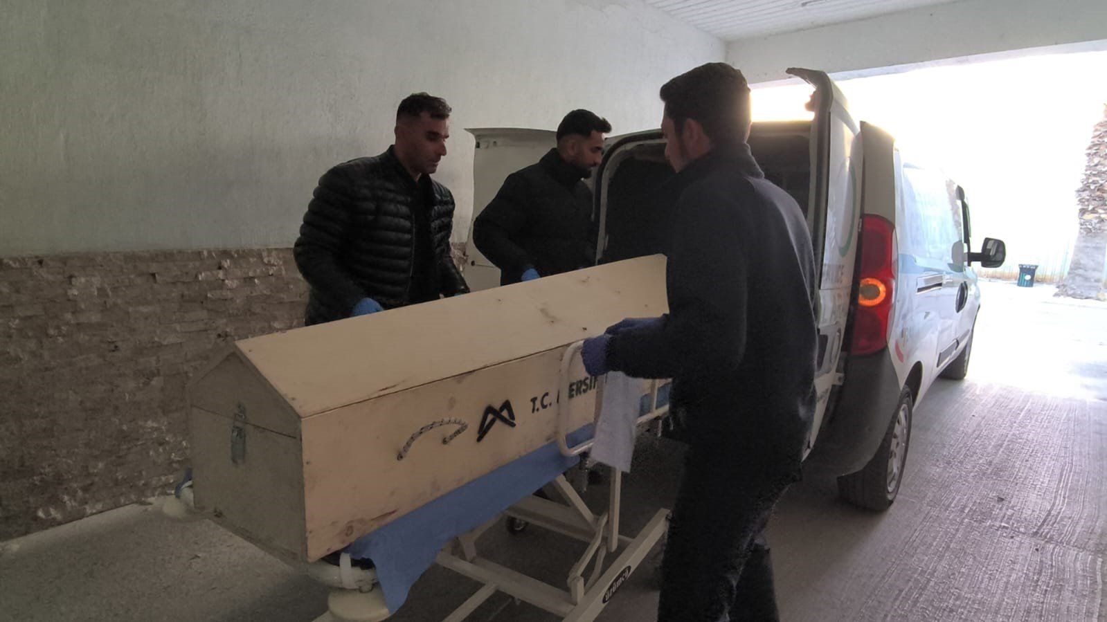 İş yerinde silahlı atağa uğrayan iş adamı hayatını kaybetti