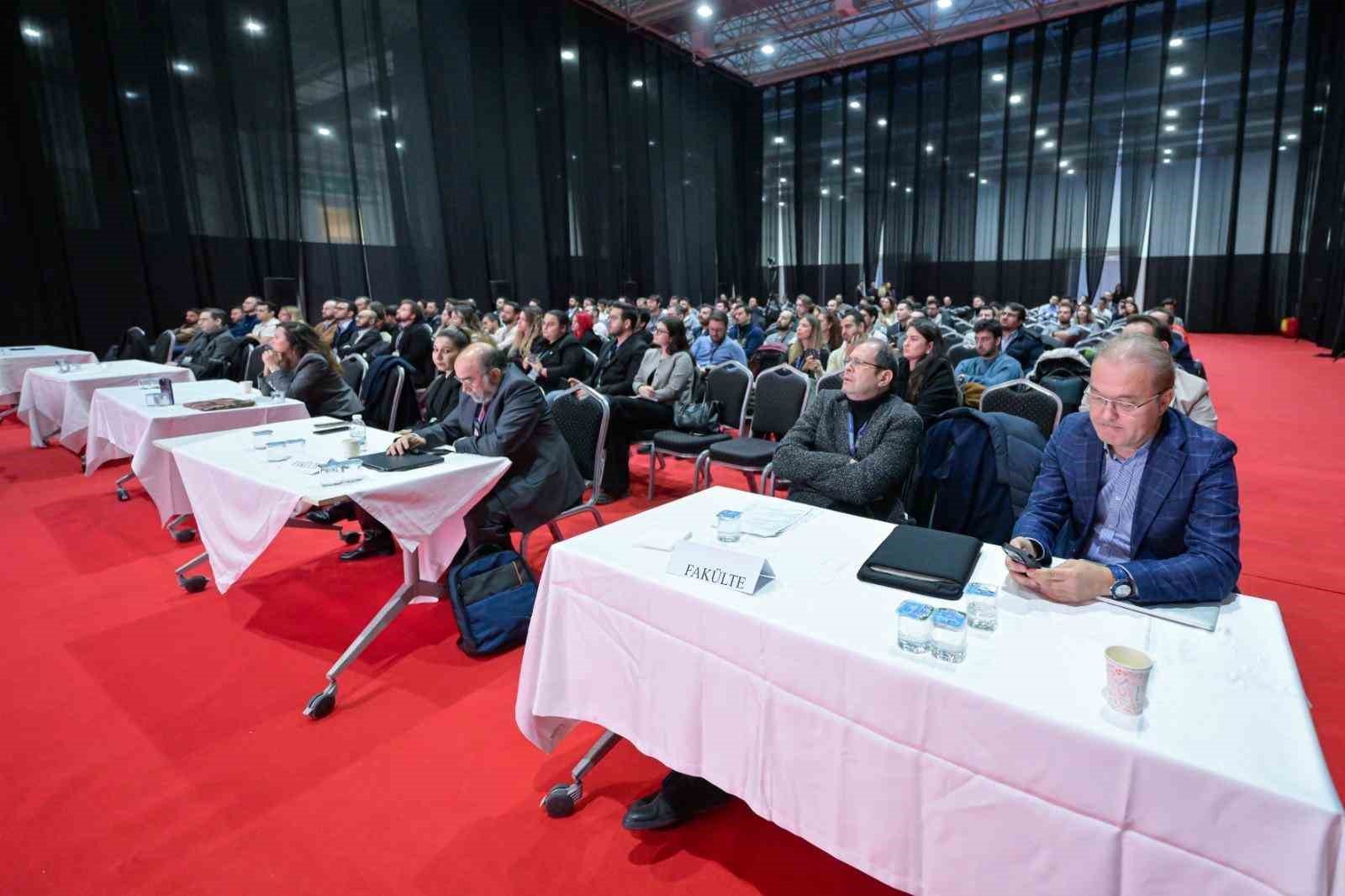 İzmir Büyükşehir Belediyesi mesken sahipliğinde, İZFAŞ ve TÜRSAB tarafından bu