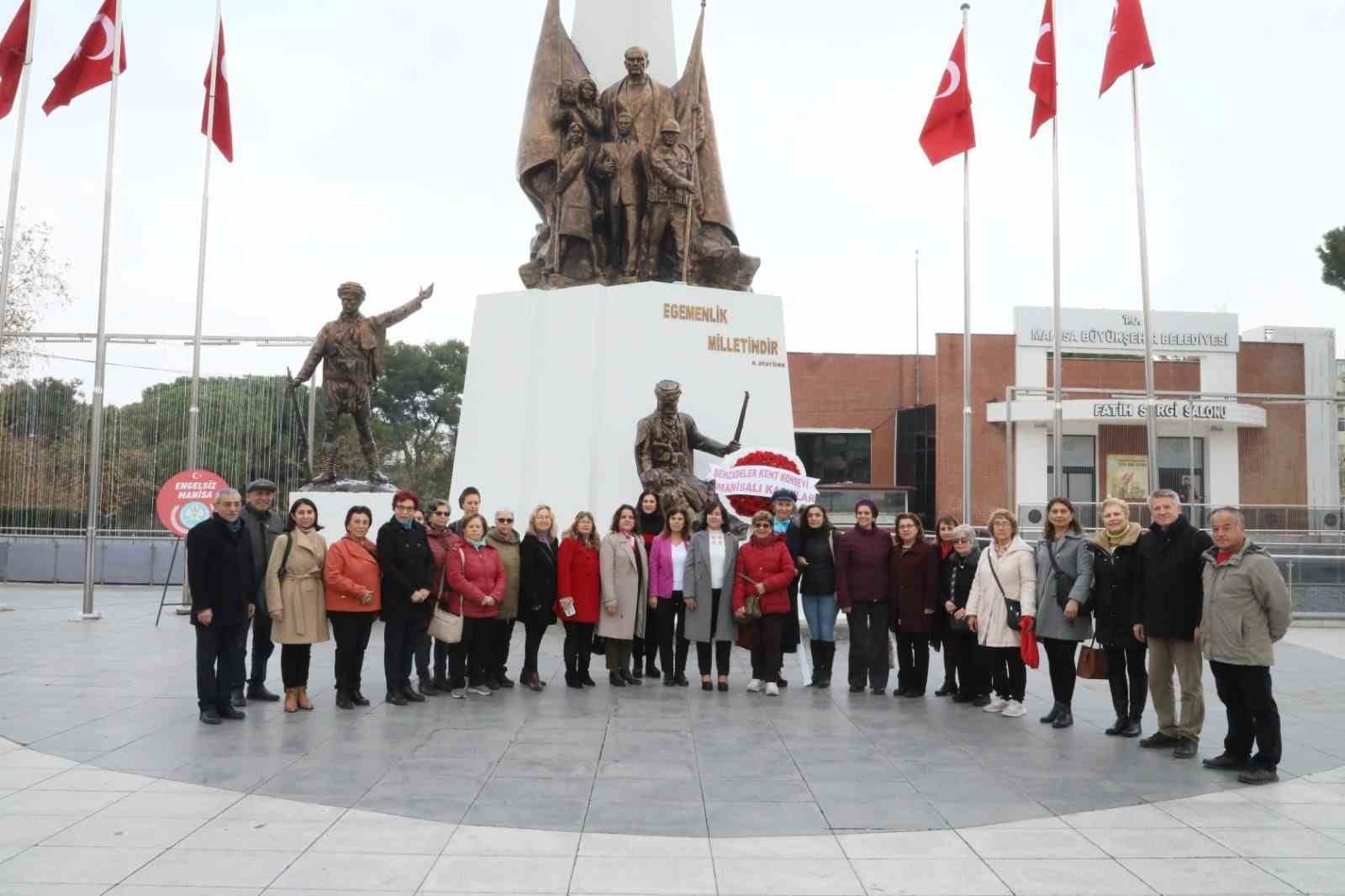 Kadınlar seçme ve seçilme haklarının yıldönümünü kutladı