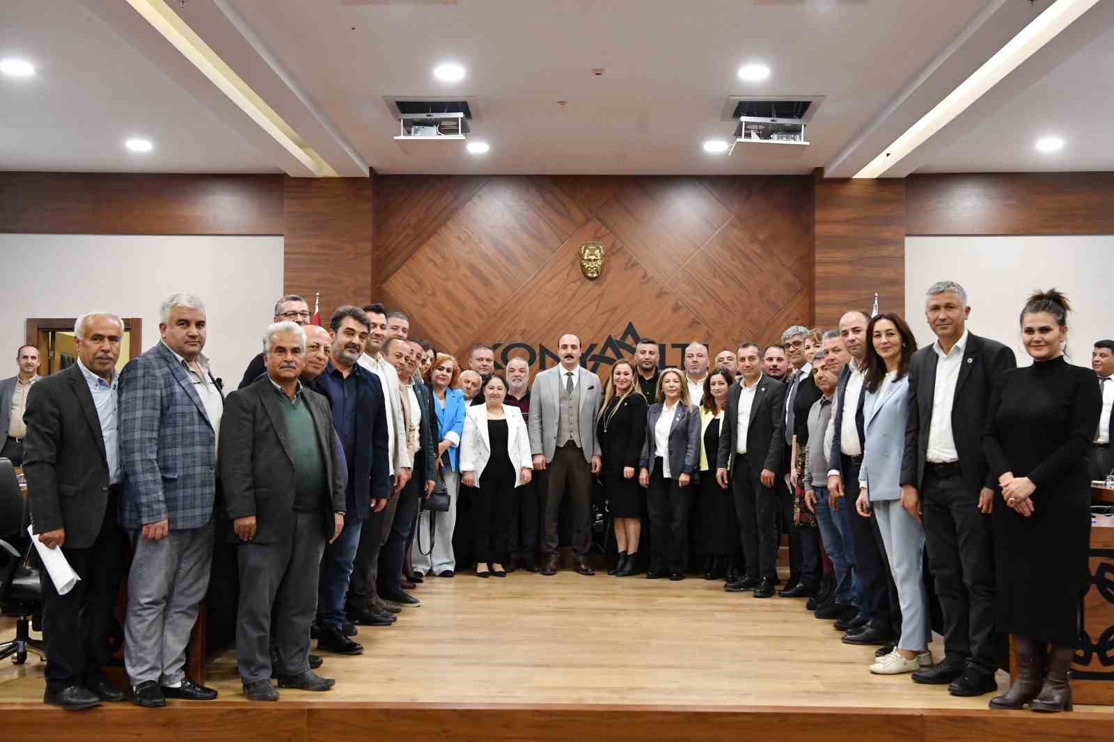 Konyaaltı Belediye Başkanı Cem Kotan’ın seçim sürecinde kelamını verdiği muhtarlar