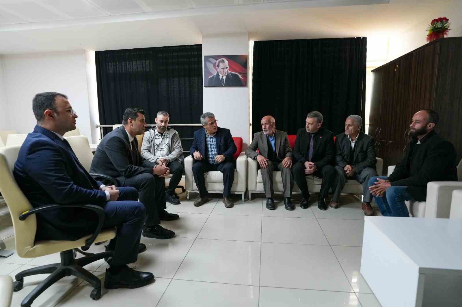 Manisa Büyükşehir Belediye Başkanı Mimar Ferdi Zeyrek, Turgutlu Devlet Hastanesi’nde