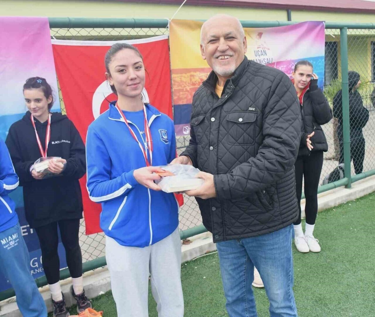 Manisa’da Ruhi Sarıalp üç adım atlama yarışmasıyla anıldı
