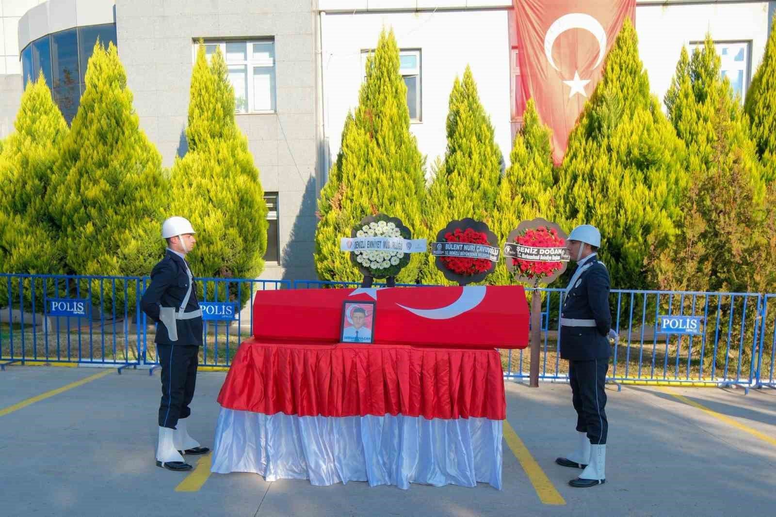 Misyon esnasına hayatını kaybeden polis memuru için merasim düzenlendi