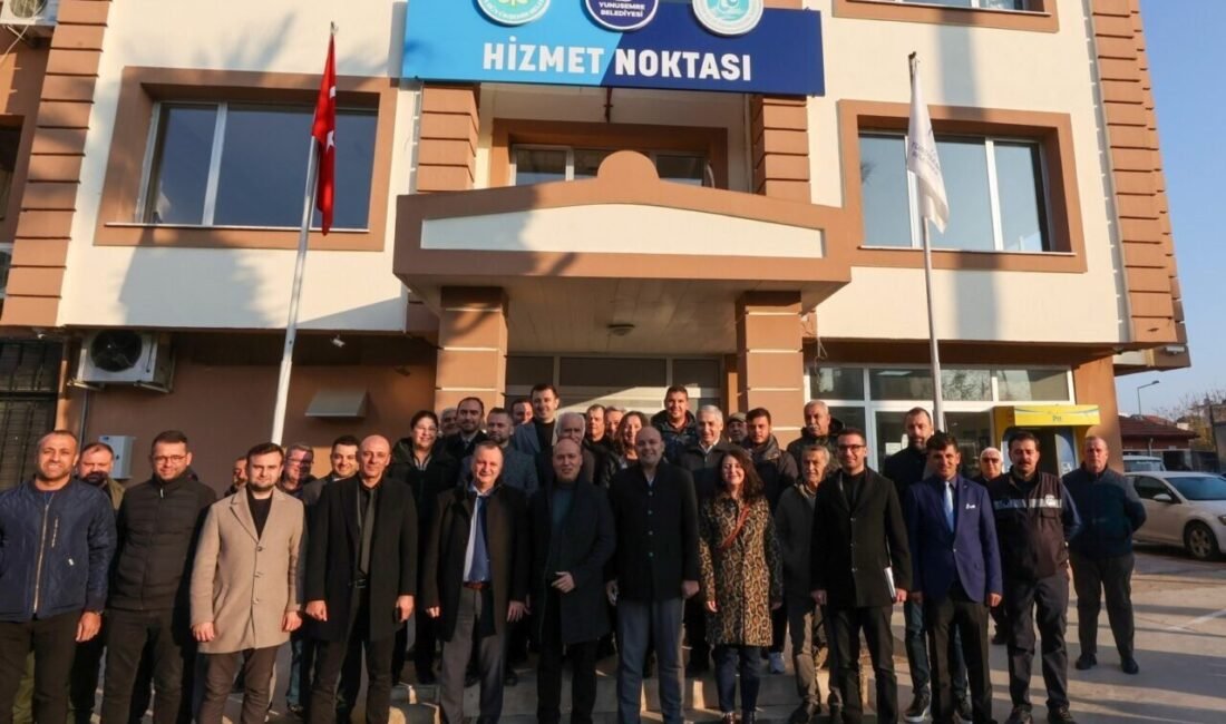 Yunusemre Belediyesi, kentin en büyük mahallesi olan Muradiye’de ek hizmet