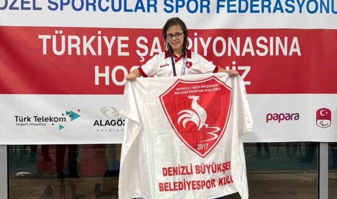 Denizli Büyükşehir Belediyespor Yüzme Takımı’nın down sendromlu sporcuları Türkiye Özel