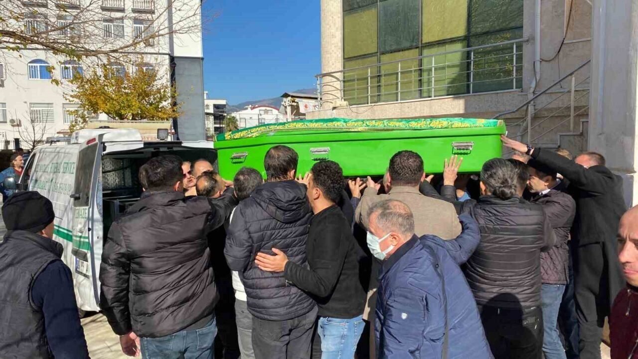 Özkan, son yolculuğuna uğurlandı