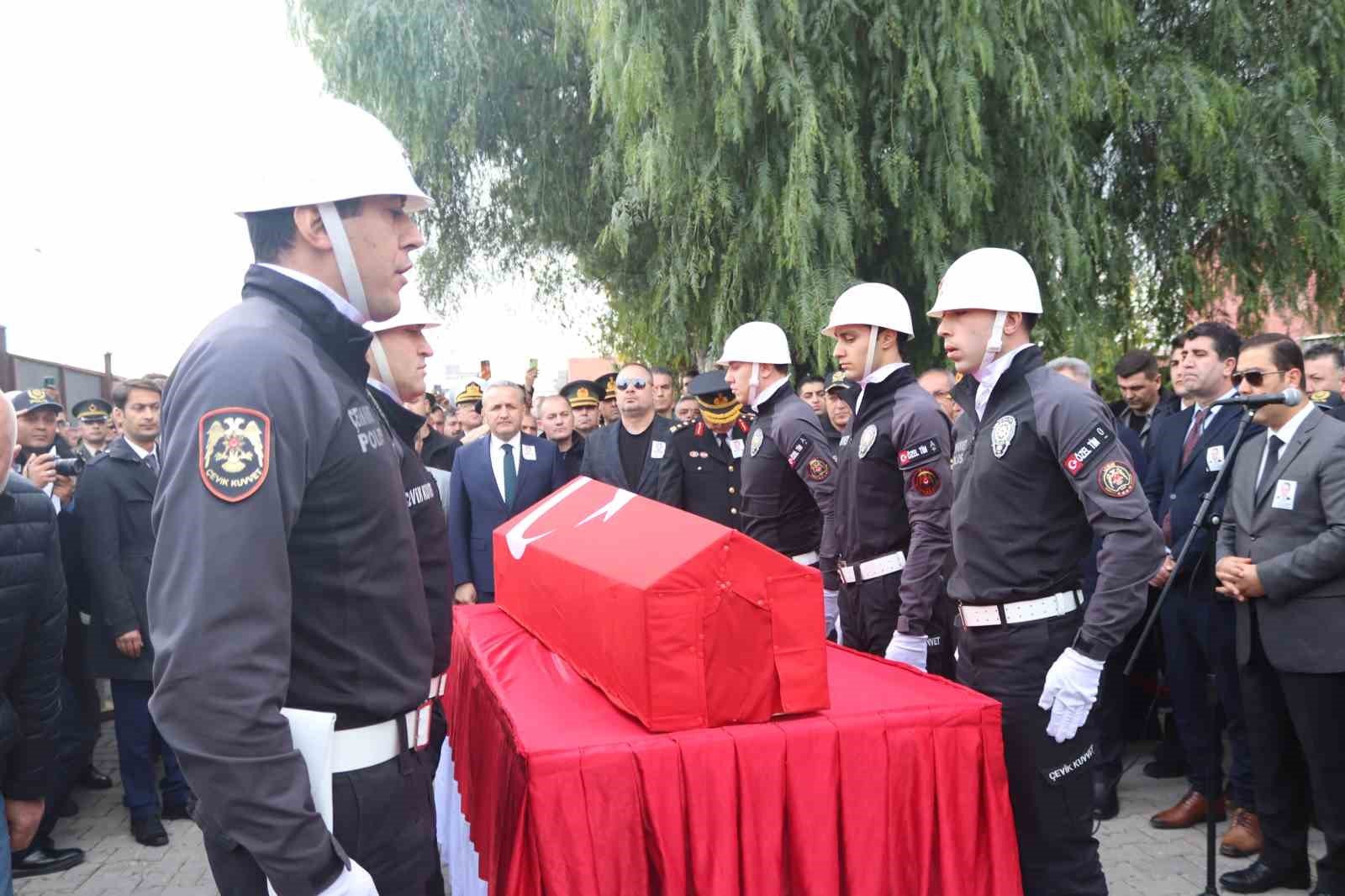 Şehit babaya son bakış