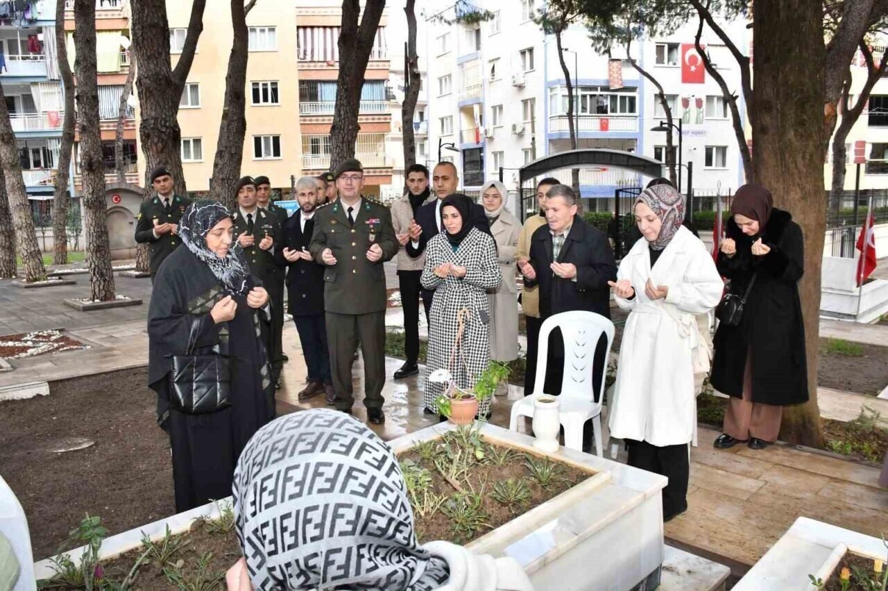 Şehit Enis Budak mezarı başında anıldı