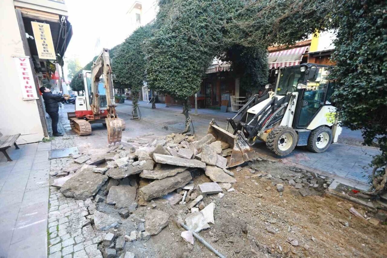 Selçuk’ta doğal gaz ve altyapı çalışmaları başladı Selçuk’ta doğal gaz ve altyapı çalışmaları başladı