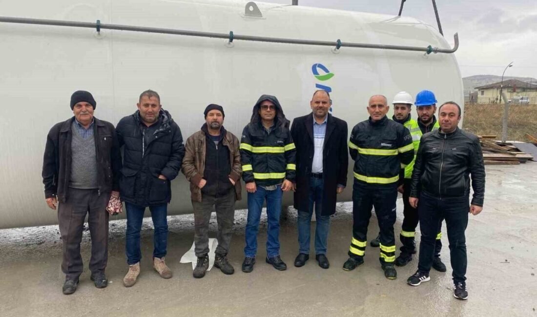 Selendi’de doğalgaz çalışmalarında sona yaklaşıldı Manisa’nın Selendi ilçesinde vatandaşların yıllardır özlemle beklediği doğalgaz çalışmalarında sona