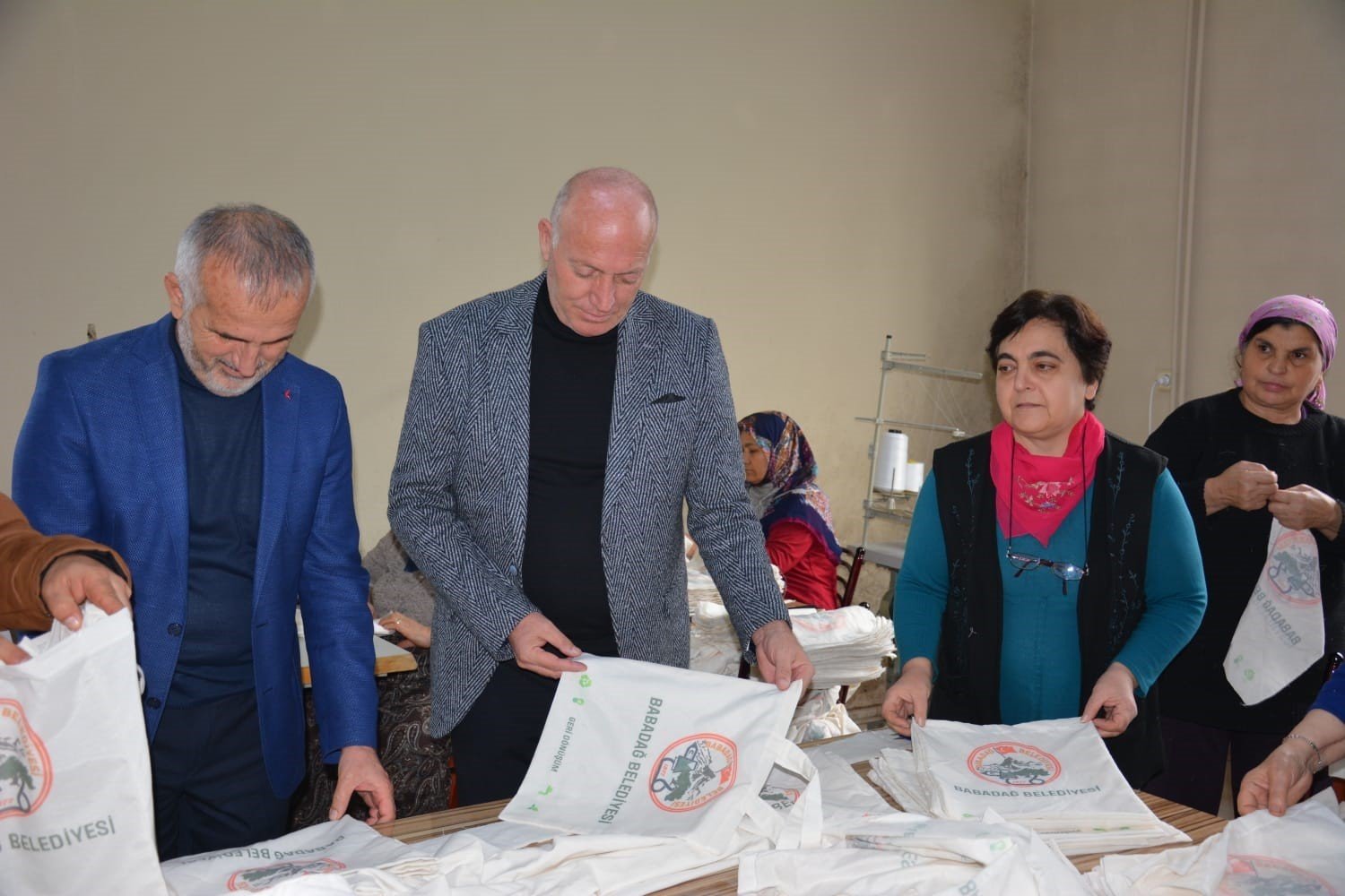 Babadağ Belediyesi, İlçe Halk Eğitimi Merkezi kursiyerlerinin ürettiği geri dönüşüm