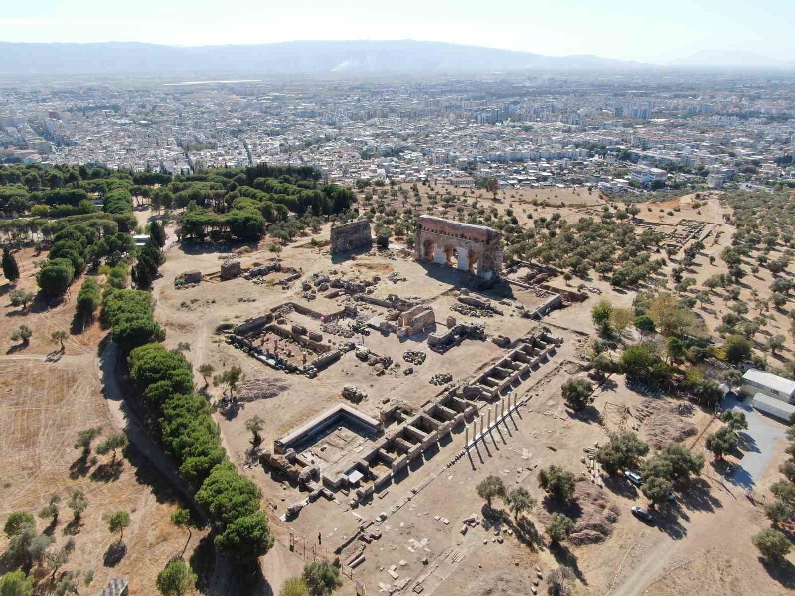 Geçmişinde birçok medeniyete mesken sahipliği yapan Aydın’ın birinci yerleşim yerlerinden