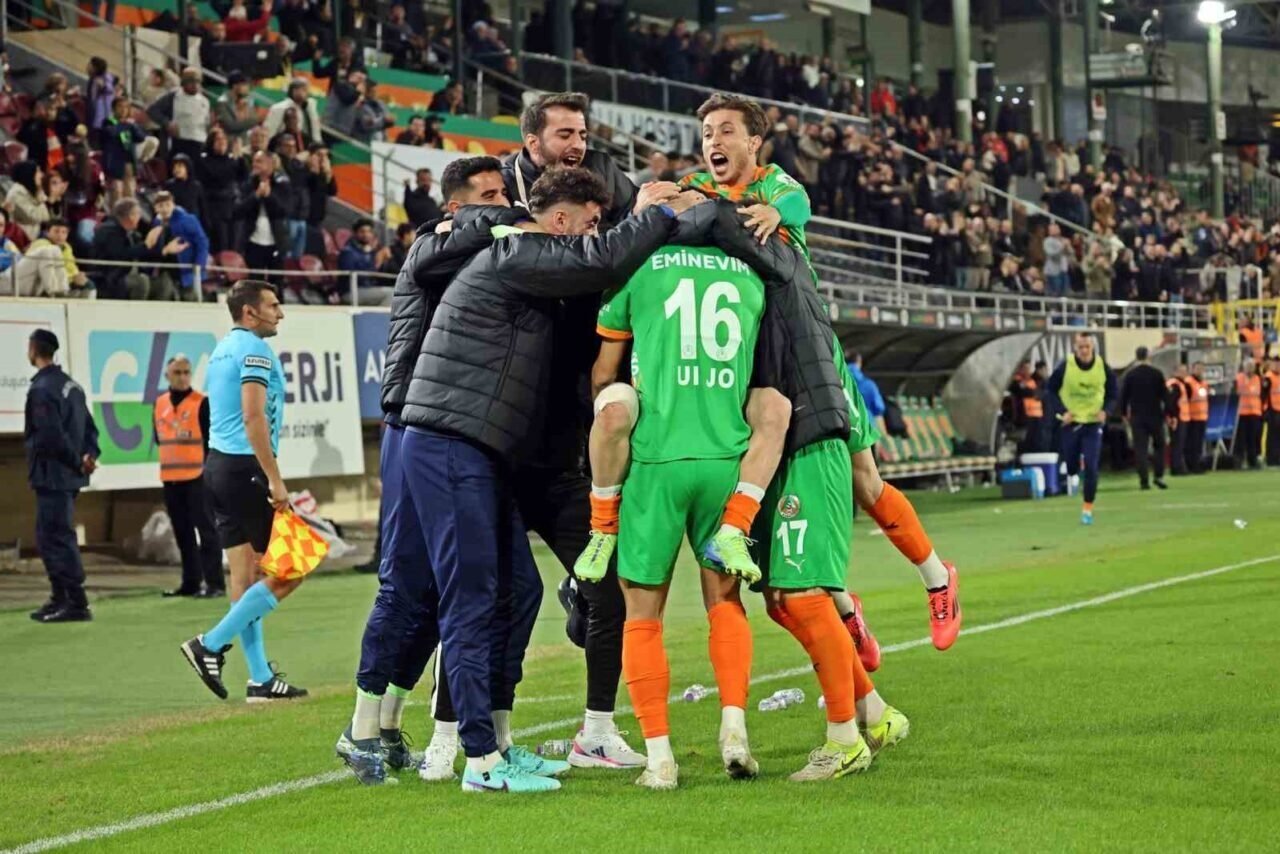 Trendyol Süper Lig: Alanyaspor: 3 - Gaziantep FK: 0 (Maç sonucu)