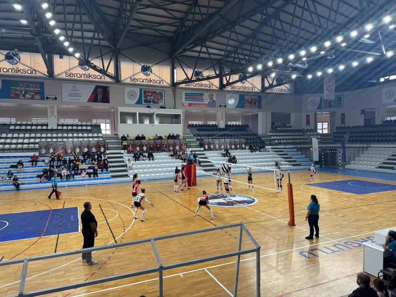 Turgutlu Belediyespor haftayı iki branşta da galibiyetle kapadı