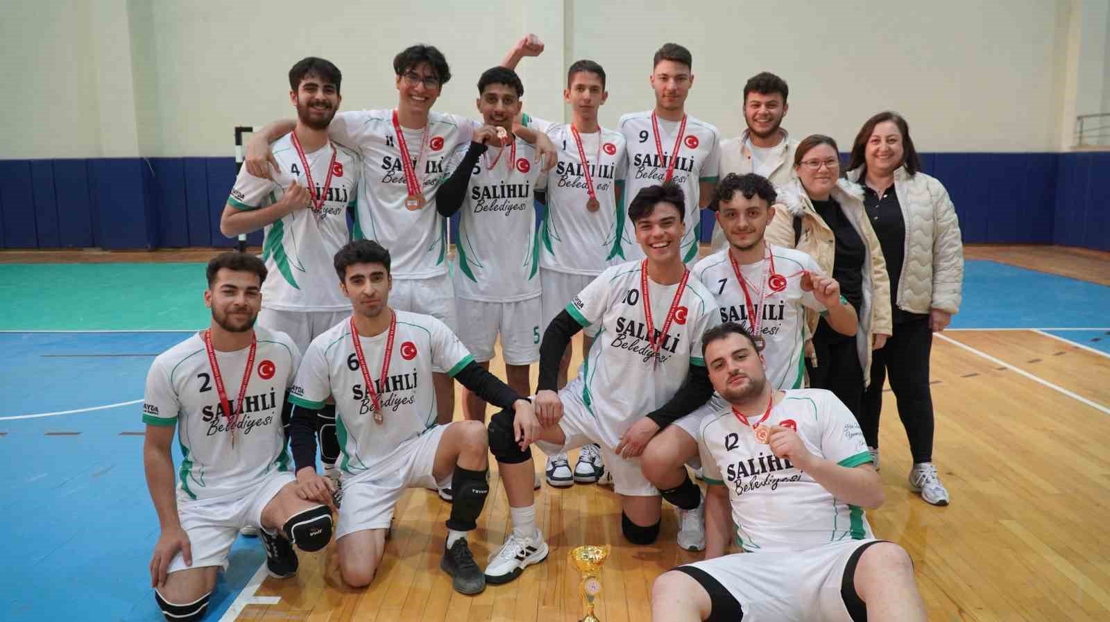 Yurt Lig voleybol ve futsal erkekler karşılaşmaları Manisa’da tamamlandı