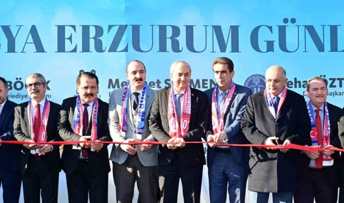 Antalya Erzurum Günleri’nin açılışına katılan Kepez Belediye Başkanı Mesut Kocagöz,