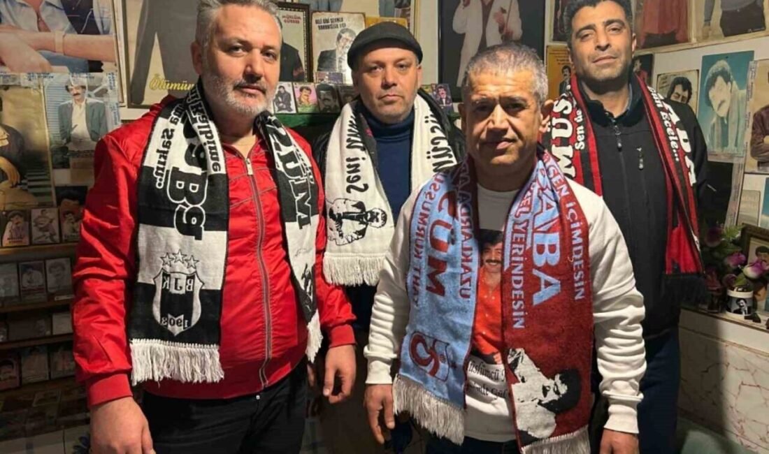 İzmir’de usta sanatçı Müslüm Gürses hayranları Futbol yorumcusu Rasim Ozan