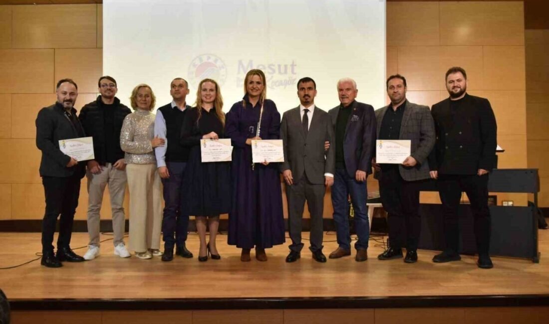 Kepez Belediyesi’nin ev sahipliğinde düzenlenen Beyaz Baston Görme Engelliler Derneği