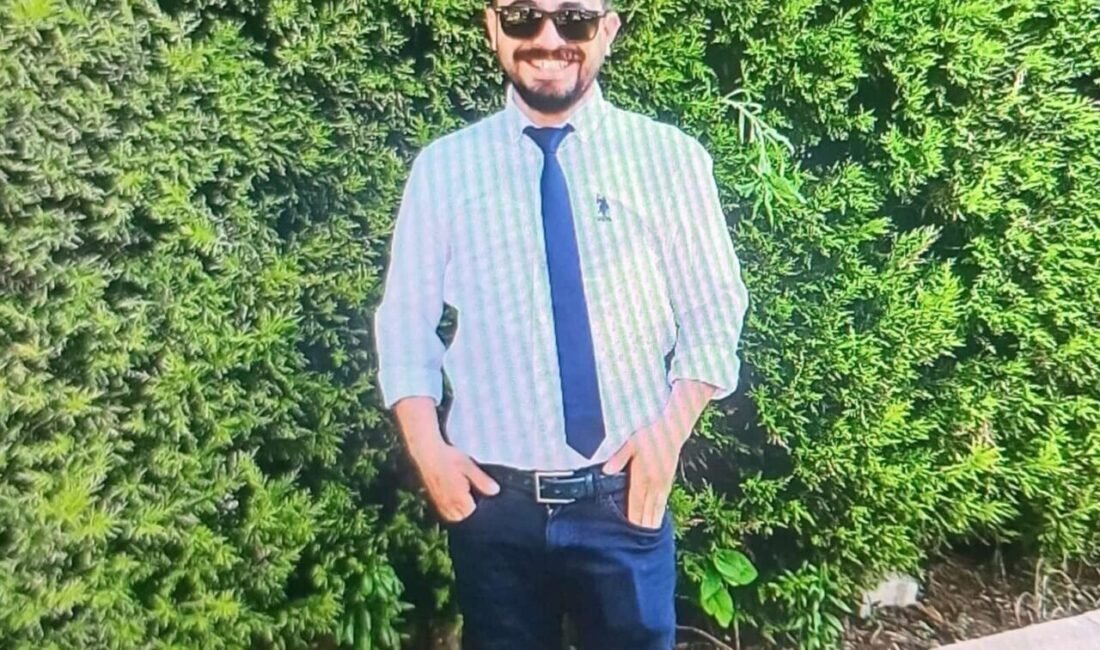 Koçarlı’nın sevilen esnafı evinde ölü bulundu Aydın’ın Koçarlı ilçesinin sevilen esnaflarından Onur Çoban (35) akşam saatlerinde