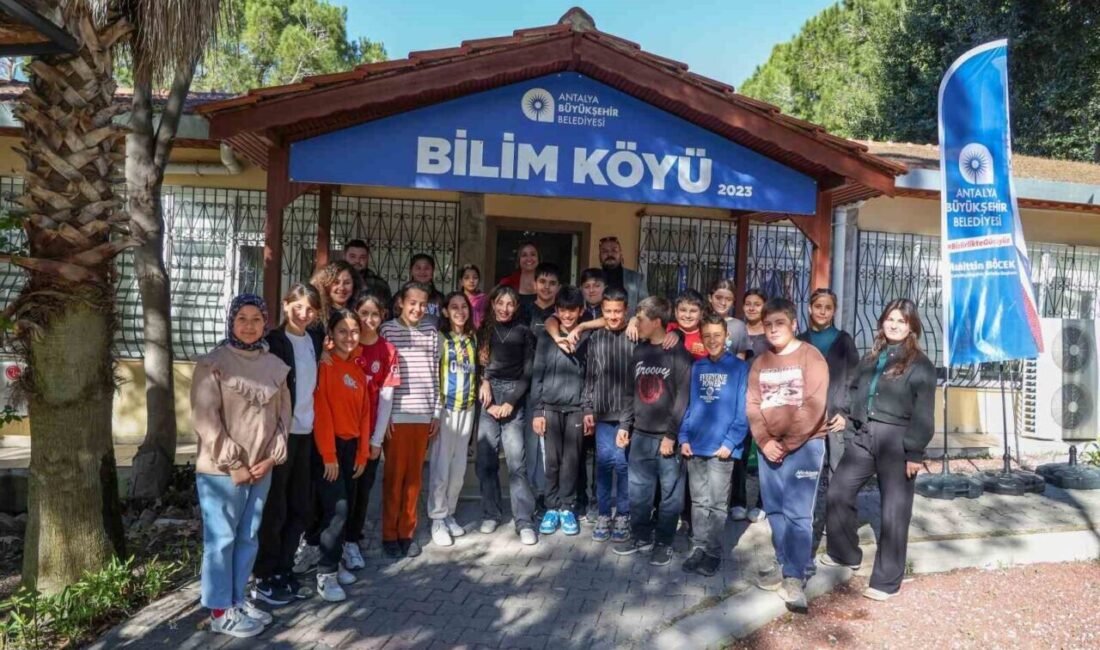 Antalya Büyükşehir Belediyesi, okulların yarıyıl tatiline girmesiyle birlikte Serik Bilim