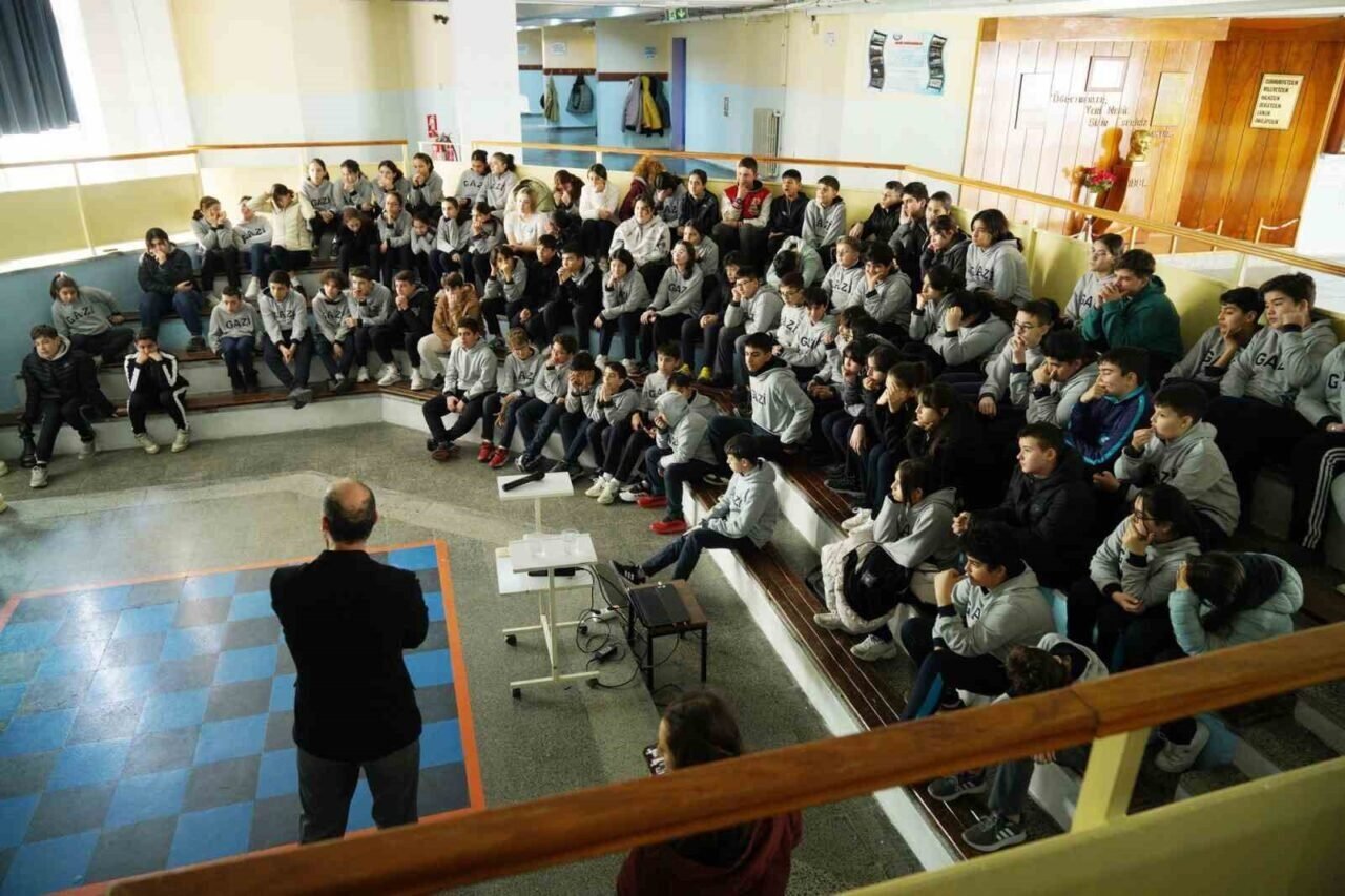Aliağa’da öğrencilere ’Sıfır Atık’ semineri