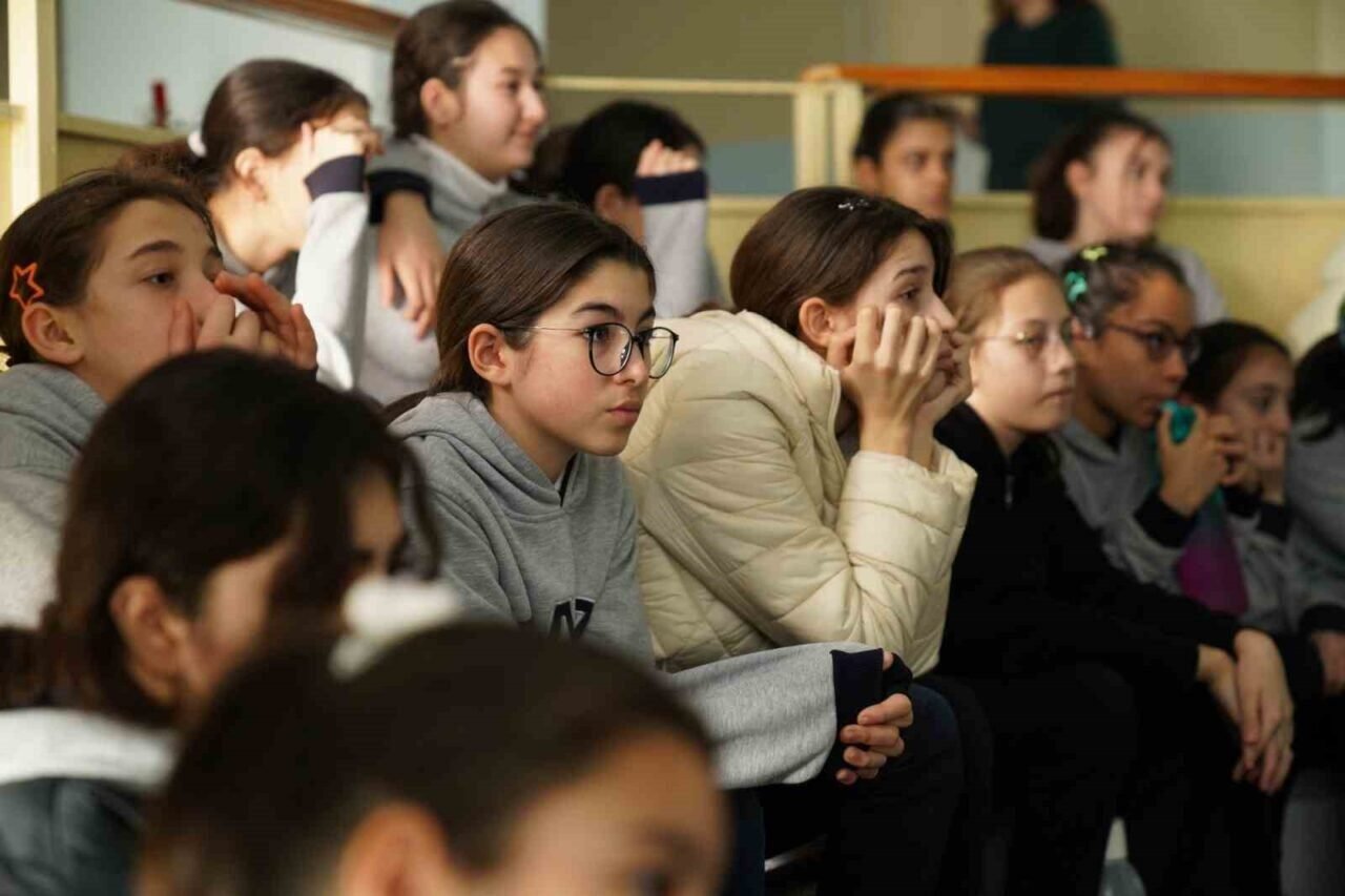 Aliağa’da öğrencilere ’Sıfır Atık’ semineri